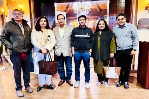 Afsar Mahmood Hosts Productive Coffee Meet-up with Rotary Club Friends