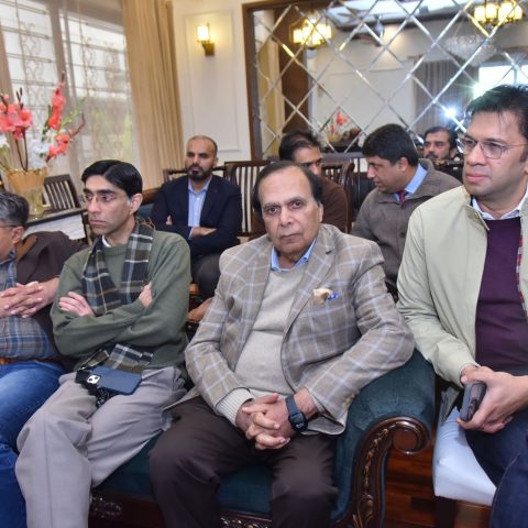 Anwar Kabir Hosts Insightful Lunch Session with Dr. Salman Ahmed on Global and Pakistan Economic