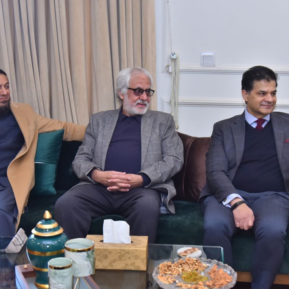 Anwar Kabir Hosts Insightful Lunch Session with Dr. Salman Ahmed on Global and Pakistan Economic