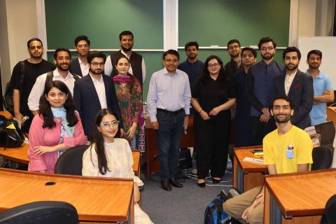 Momina Akhtar Shares Practitioner Insights on Influencer Marketing with LUMS Students